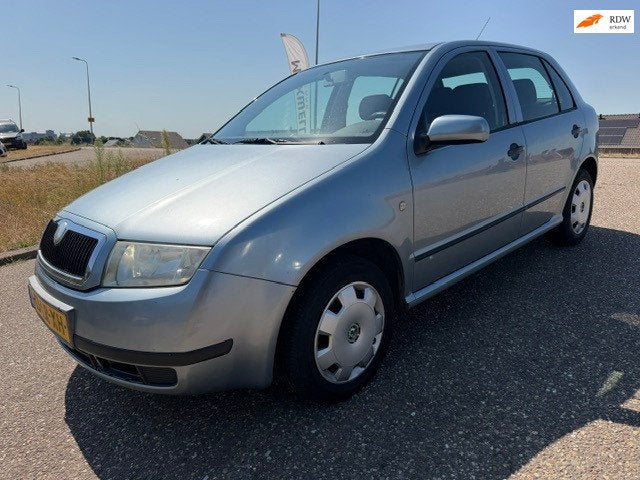 Skoda Fabia 1.4-16V Comfort Automaat Airco Onderhouden APK N, Auto's, Gebruikt, 4 cilinders, 1070 kg, Origineel Nederlands
