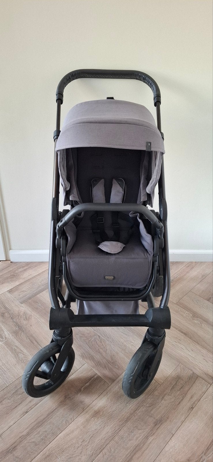 Mutsy Nio kinderwagen met reiswieg en accessoires, Ophalen, Gebruikt, Duowagen, Combiwagen