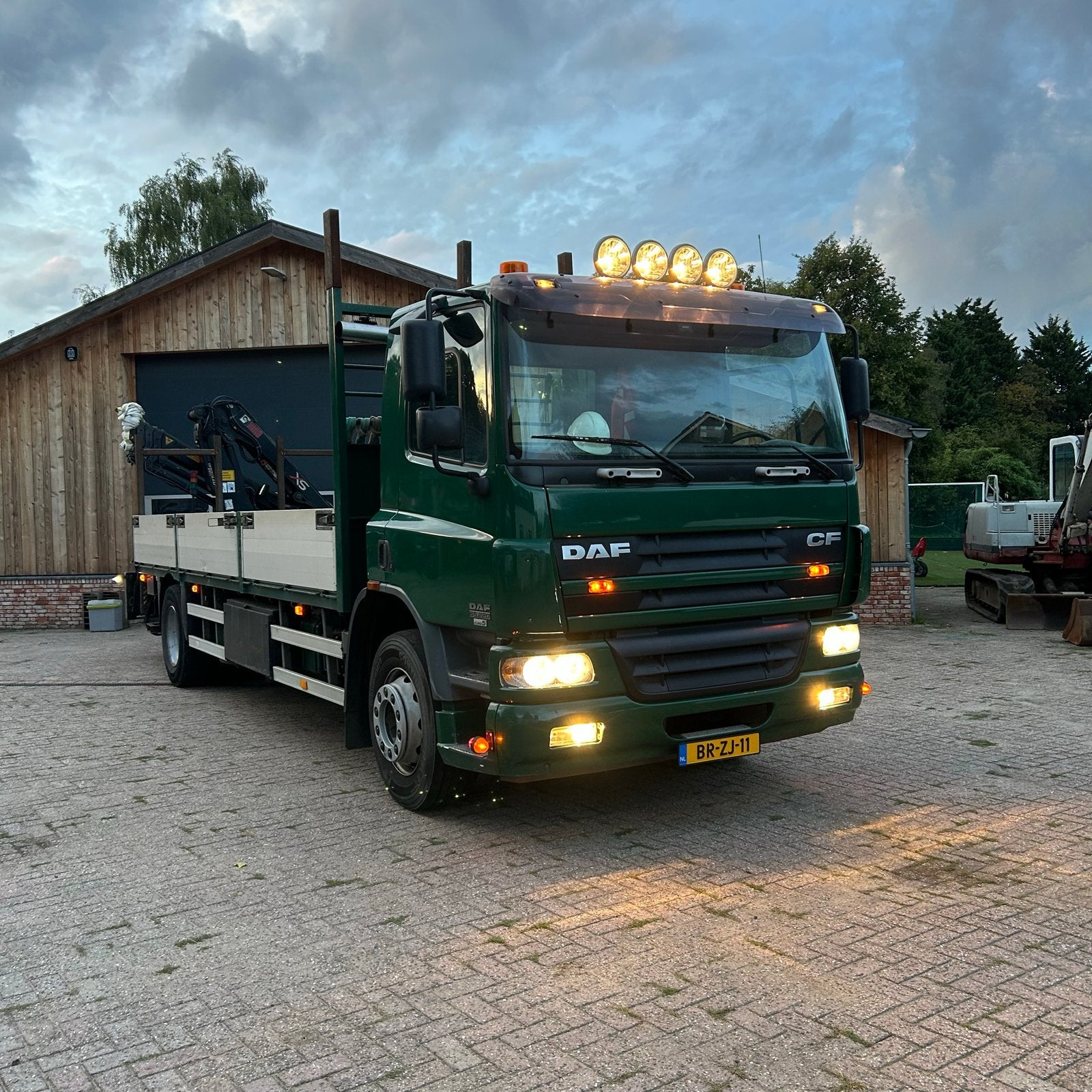 Daf 65CF autolaadkraan Hiab, Auto's, Vrachtwagens, Bedrijf, DAF, Blauw, Elektrische buitenspiegels