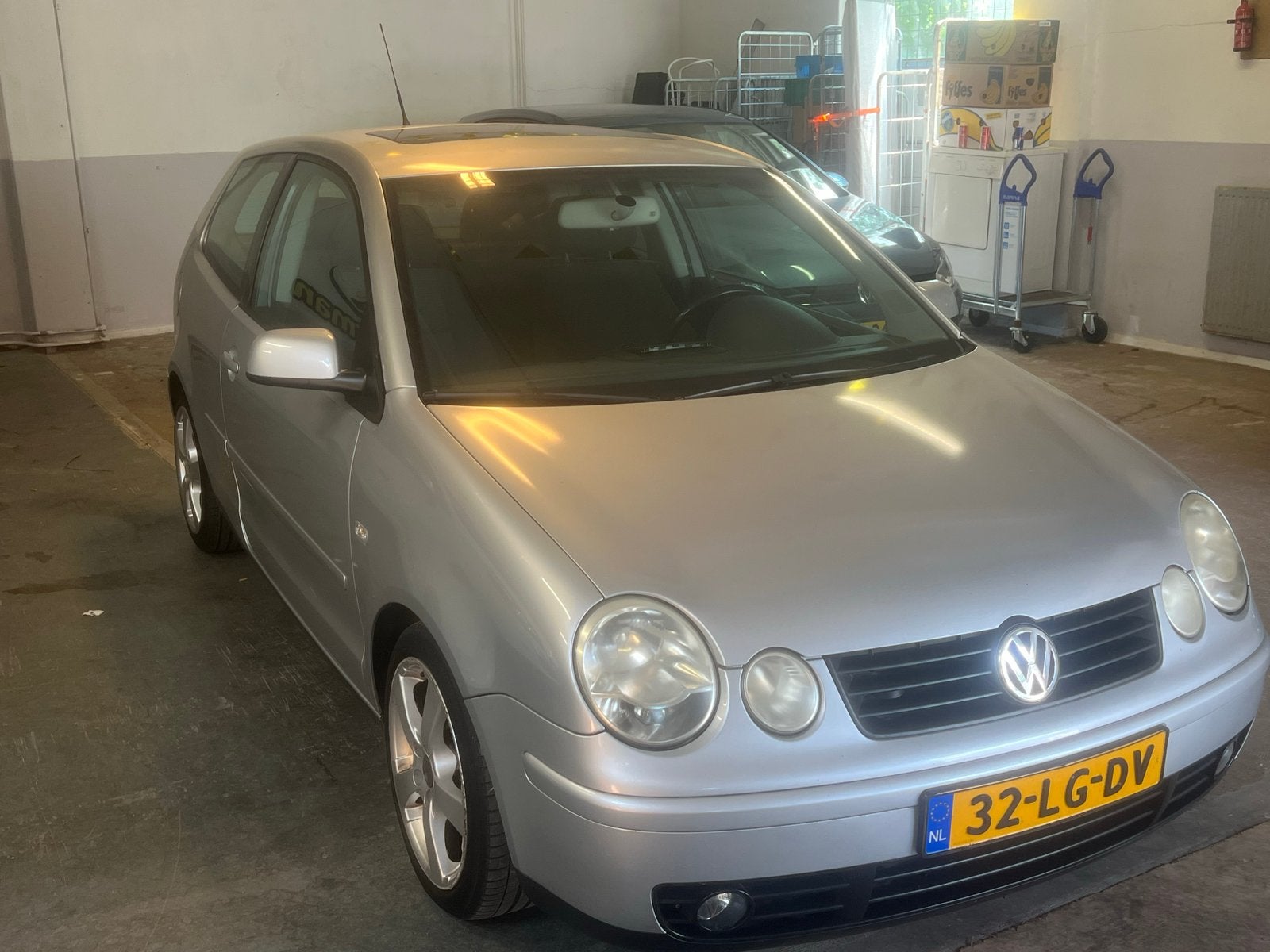 Volkswagen Polo 1.4 74KW 2003 Grijs Inruil Koopje, Auto's, Voorwielaandrijving, 40 €/maand, 4 cilinders, 100 pk