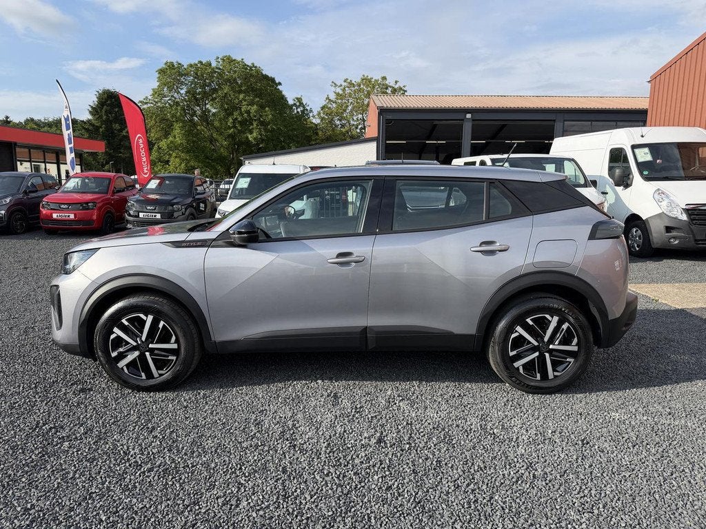 Peugeot 2008 HEV STYLE 1.2 HYBRID 145 CH E- DCS6 (bj 2025), Gebruikt, Zwart, 1199 cc, Met garantie (alle)