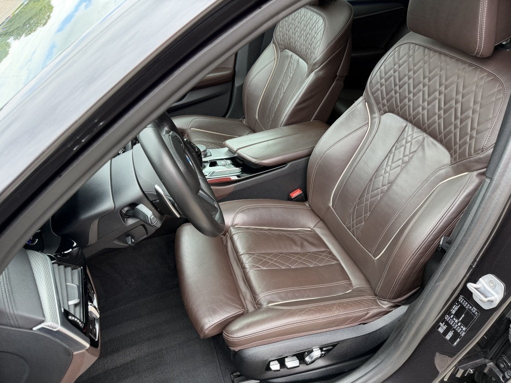 BMW 5 Serie Sedan 540i High Ex. M-Sport Schuifdak Memory H&K, Automaat, Gebruikt, Euro 6, 2000 kg