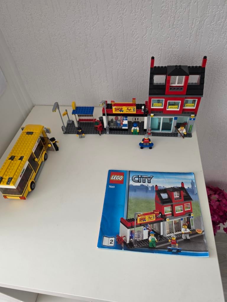 Lego straathoek met stadsbus 7641, Ophalen of Verzenden, Zo goed als nieuw, Bus of Vrachtwagen