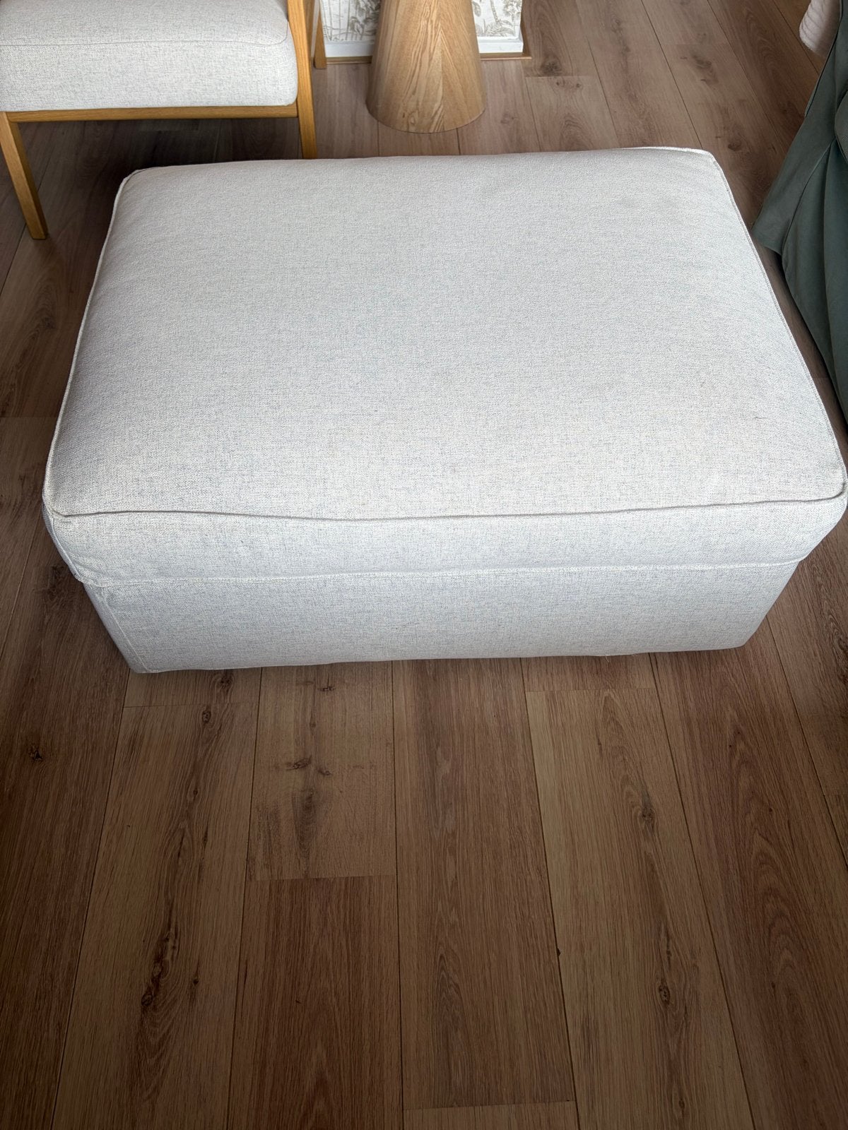 IKEA KIVIK Poef/Voetenbank met Opbergruimte, Huis en Inrichting, Banken | Voetenbanken en Poefen, Ophalen, 50 tot 75 cm, Zo goed als nieuw