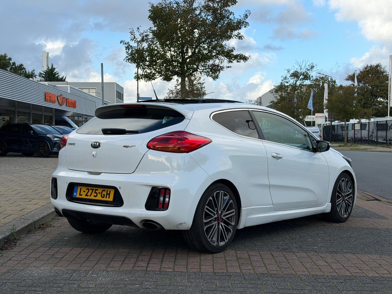 Kia Cee'd 1.6 T-GDi GT Sport Pano Recaro Leder, Auto's, Gebruikt, 4 cilinders, Wit, Origineel Nederlands