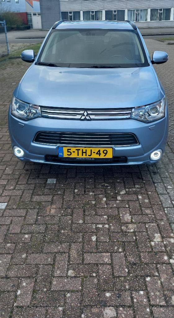 Mitsubishi Outlander 2.0 Dohc Mivec Phev 203pk 4WD CVT 5P, Auto's, Outlander, Zwart, 4 cilinders, Blauw