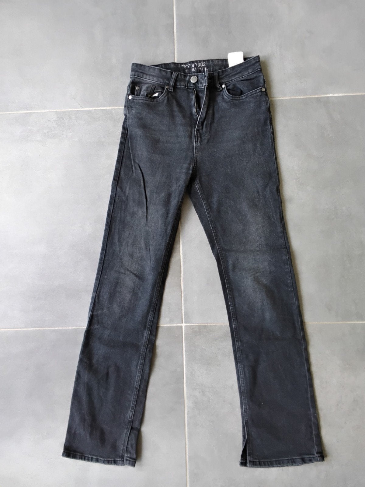 Zwarte spijkerbroek dames maat 36, Kleding | Dames, Zwart, Overige jeansmaten, Ophalen of Verzenden, Denim 1982