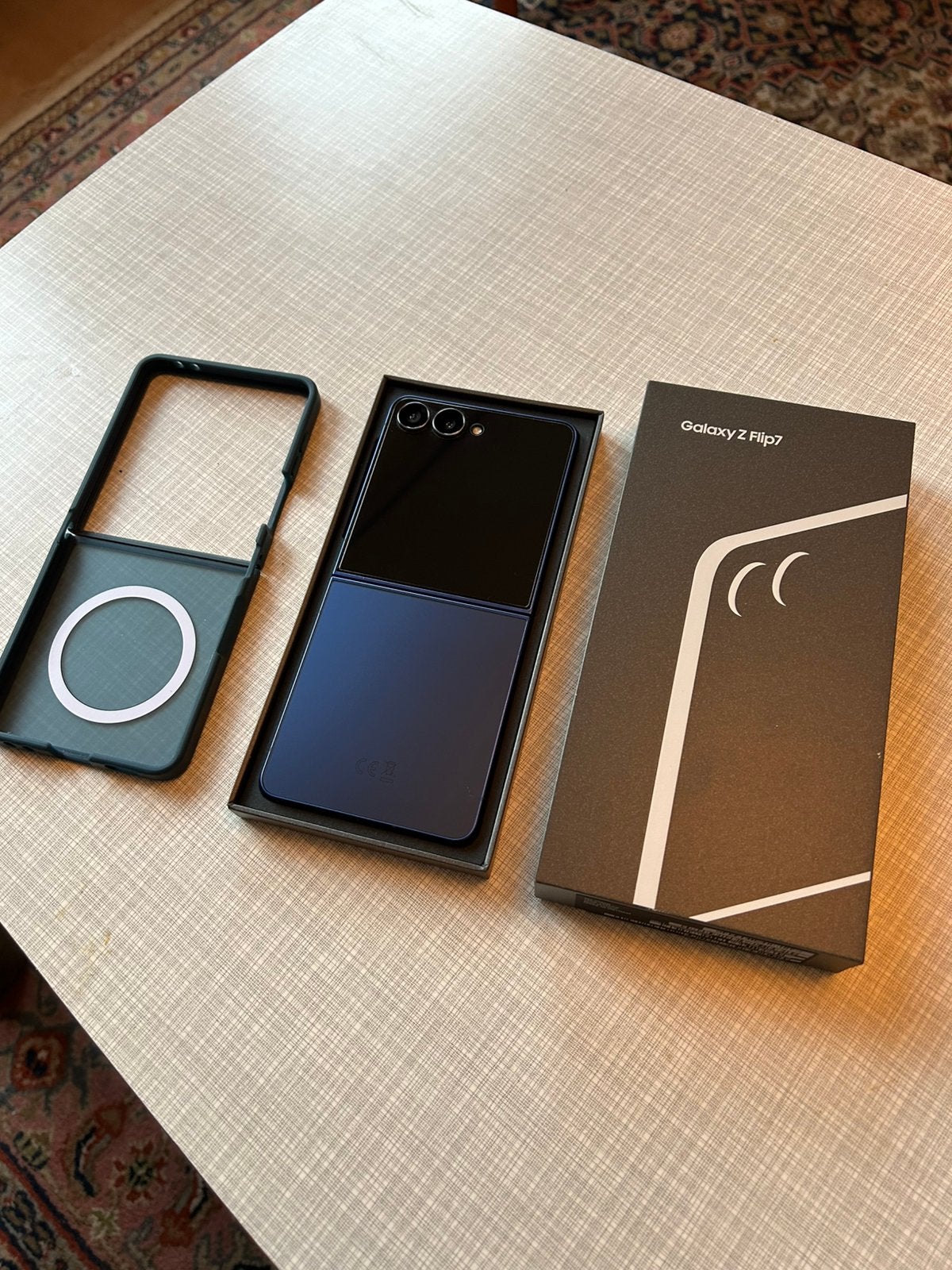 Blauwe Samsung Galaxy Z Flip 7, Telecommunicatie, Mobiele telefoons | Samsung, Blauw, Touchscreen, Ophalen of Verzenden, Zo goed als nieuw