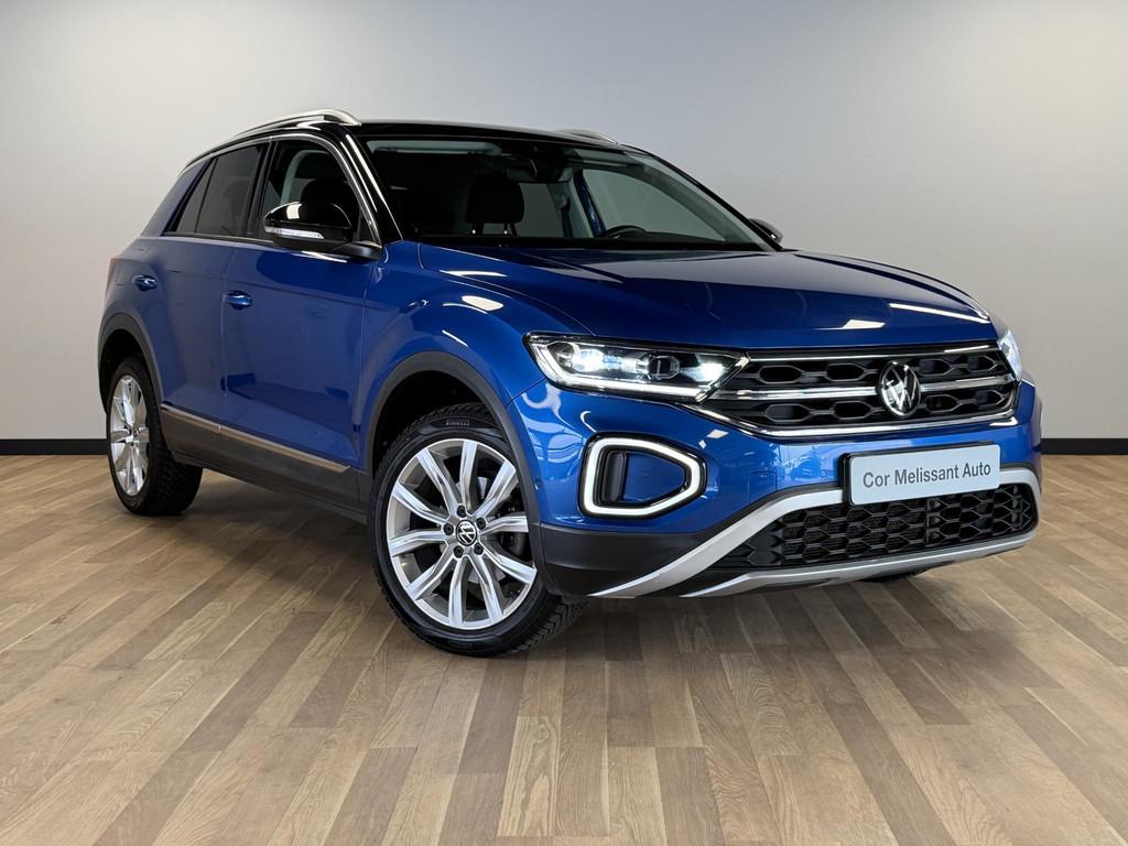 Volkswagen T-Roc 1.5 TSI Style MASSAGESTOEL/TREKHAAK/KEYLESS, 1258 kg, 4 cilinders, 150 pk, Blauw