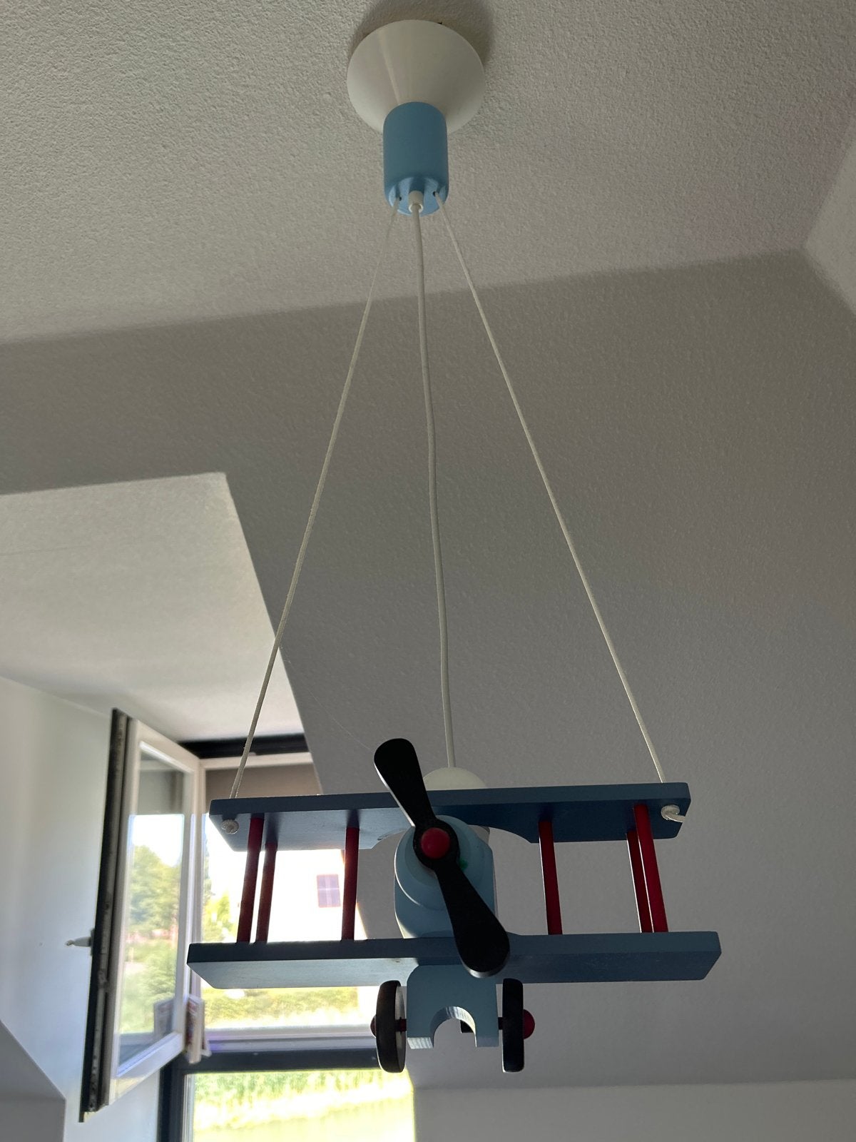 Vliegtuig plafondlamp voor kinderkamer, Ophalen of Verzenden, Zo goed als nieuw, Hout, E27 (groot)