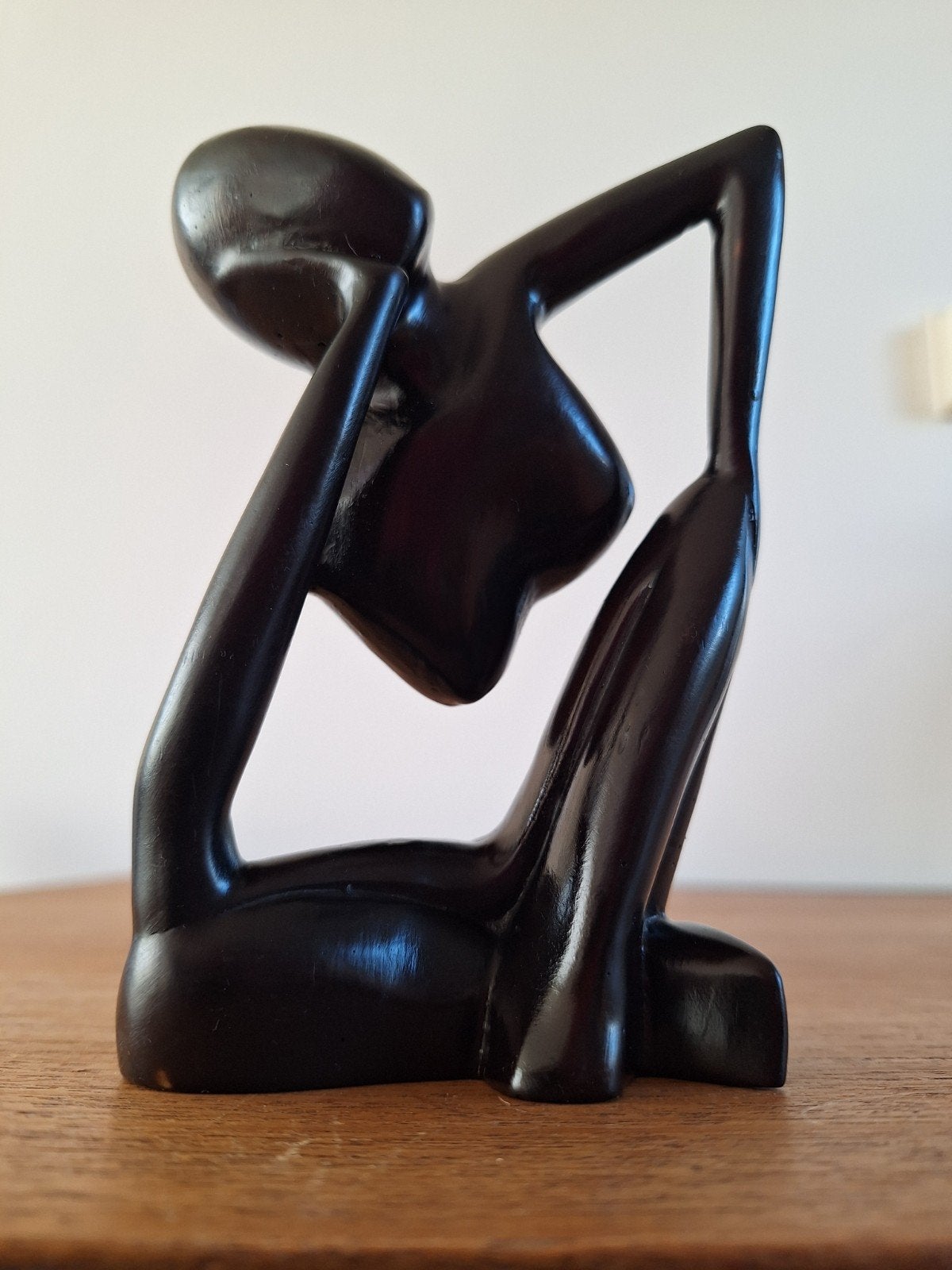 ebbenhouten abstract beeldje de denker, Ophalen of Verzenden, Zo goed als nieuw, Mens