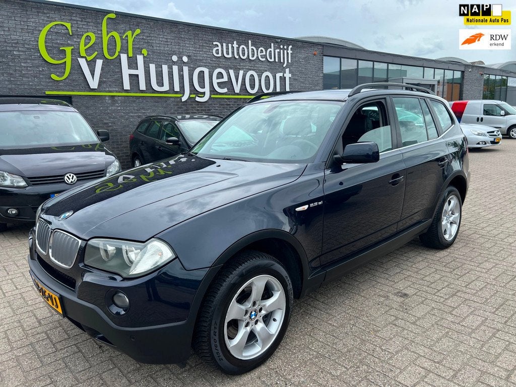 BMW X3 2.5si Executive AUTOMAAT, Automaat, 1730 kg, Zwart, Blauw