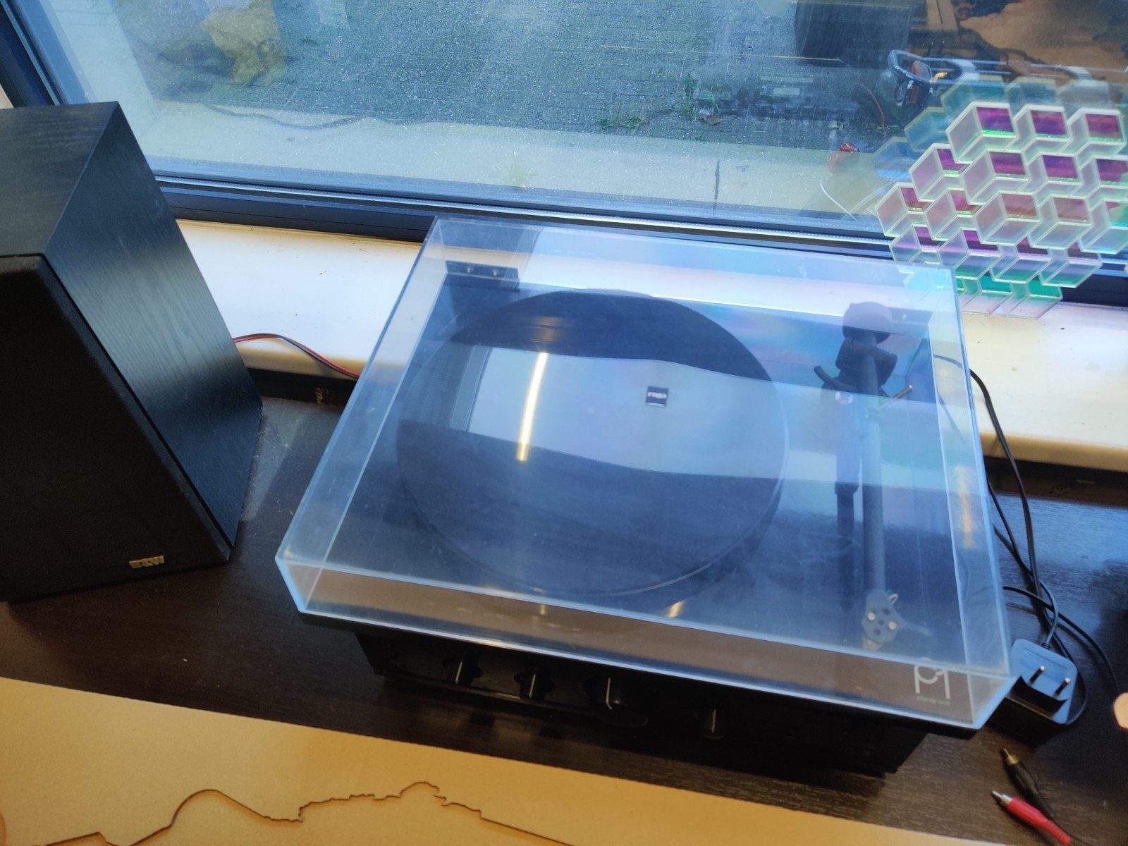 Rega planar P1 glossy zwart platenspeler, Ophalen of Verzenden, Zo goed als nieuw, Overige merken