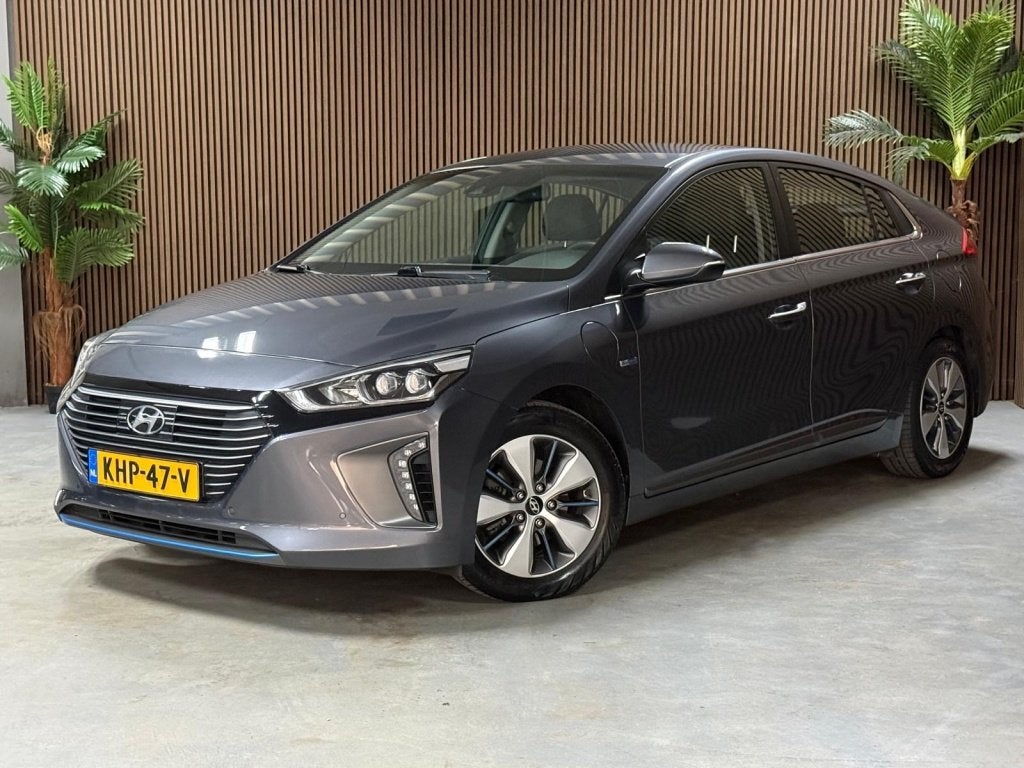 Hyundai IONIQ 1.6 GDi PHEV i-Moti. (bj 2017, semi-automaat), Auto's, Gebruikt, Euro 6, 2 kWh, Plug-in hybride
