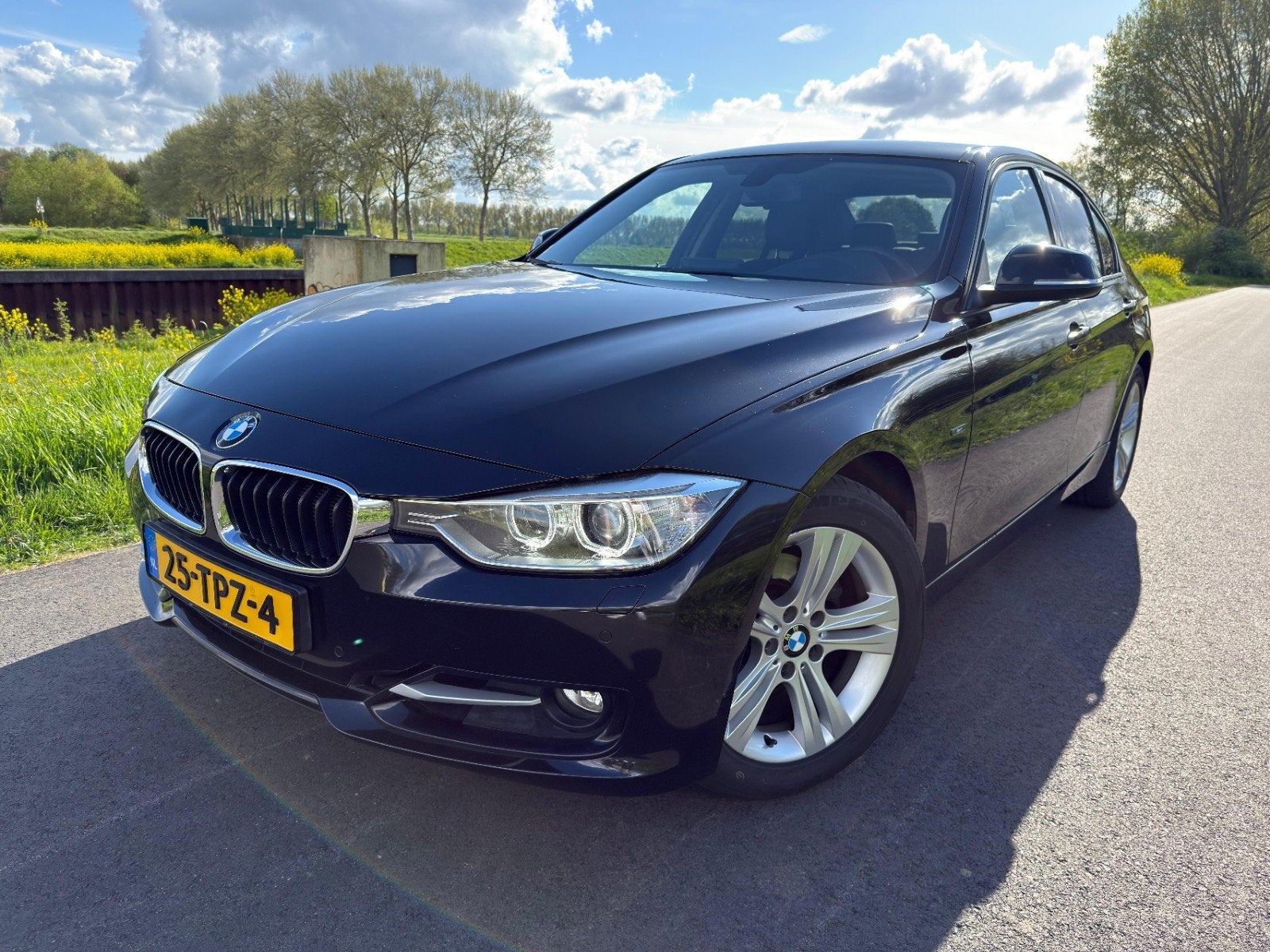 BMW 3-Serie 2.0l 320i high executive automaat, Auto's, BMW, Achterwielaandrijving, 4 cilinders, Zwart, Origineel Nederlands
