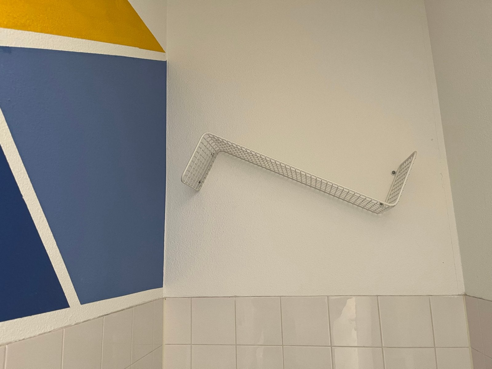 Ikea Witte metalen wandplank/douchemandje, Ophalen, Gebruikt