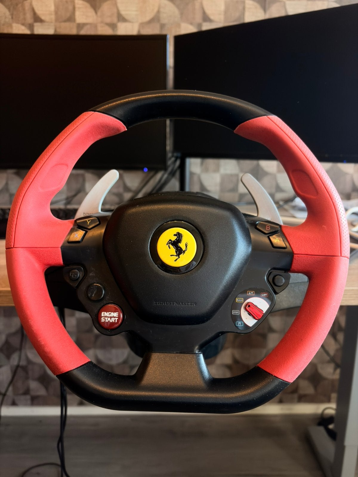 Thrustmaster Ferrari 458 Spider Racing Wheel (Xbox / PC), Ophalen, Zo goed als nieuw, Stuurtje of Sportattribuut, Xbox Original