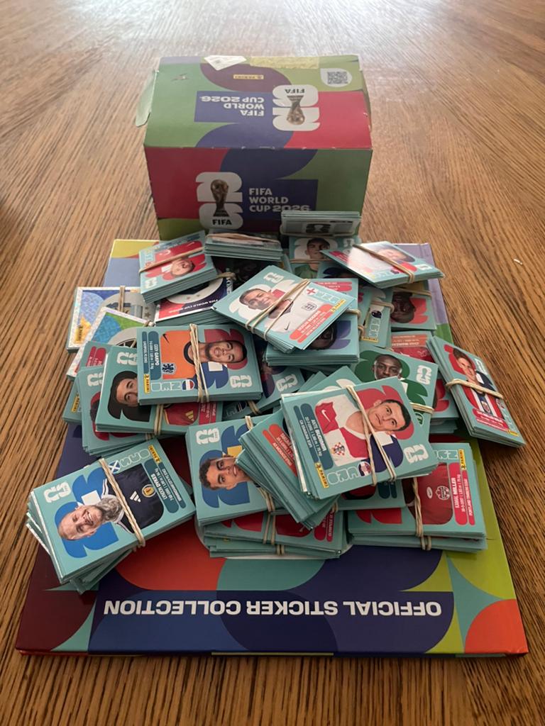 Losse panini WK 2026 stickers - 18-06 Aangevuld!, Verzenden, Zo goed als nieuw, Meerdere stickers