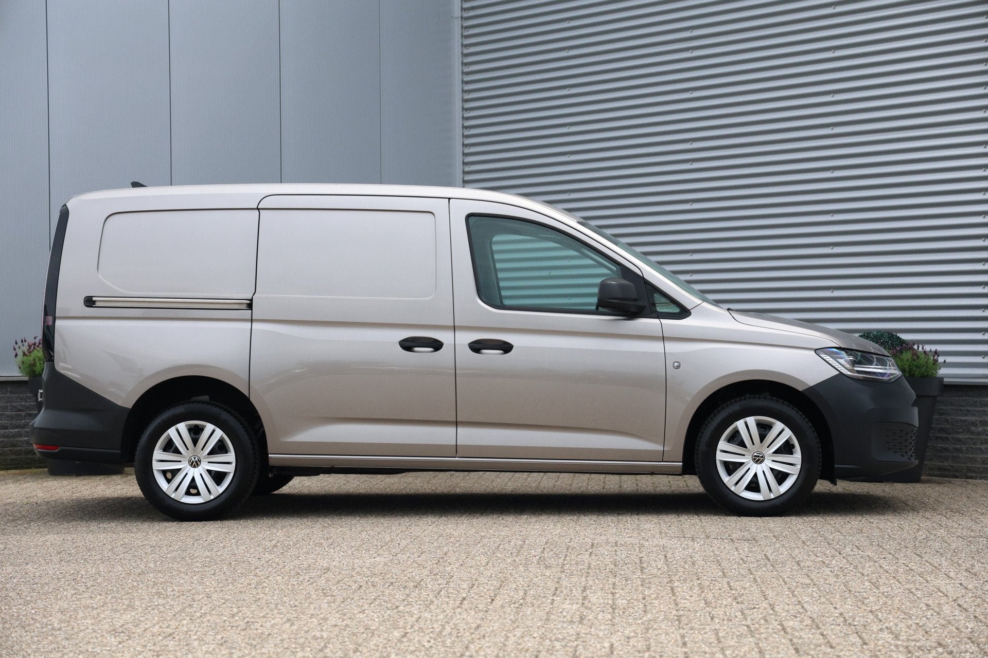 Volkswagen Caddy Cargo Maxi 1.5 TSI Automaat Benzine Led|Tre, Stof, 4 cilinders, Volkswagen, 116 pk