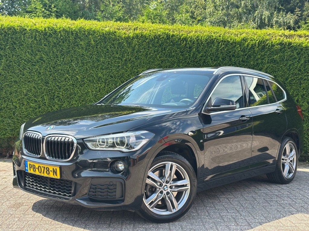 Bmw X1 sDrive 20i M-sport Trekhaak 1800KG Panoramadak Sports, Auto's, BMW, 1998 cc, Euro 6, Bluetooth, Zwart