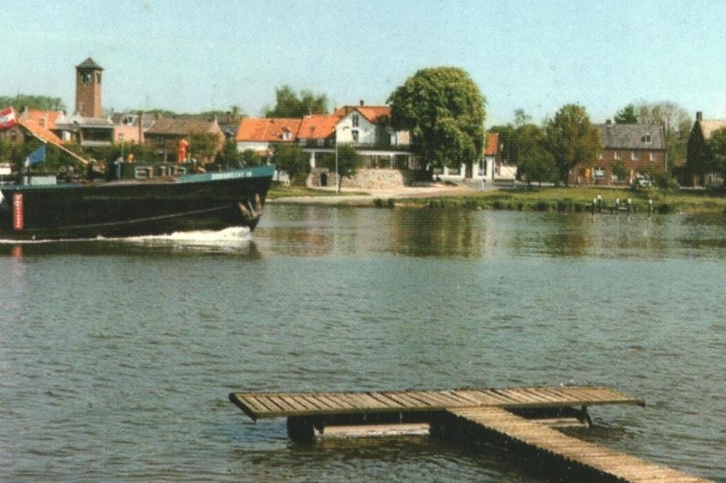 40409 Well 80+ Limburg Gelopen met postzegel, Verzamelen, Ophalen of Verzenden, 1980 tot heden, Gelopen, Limburg