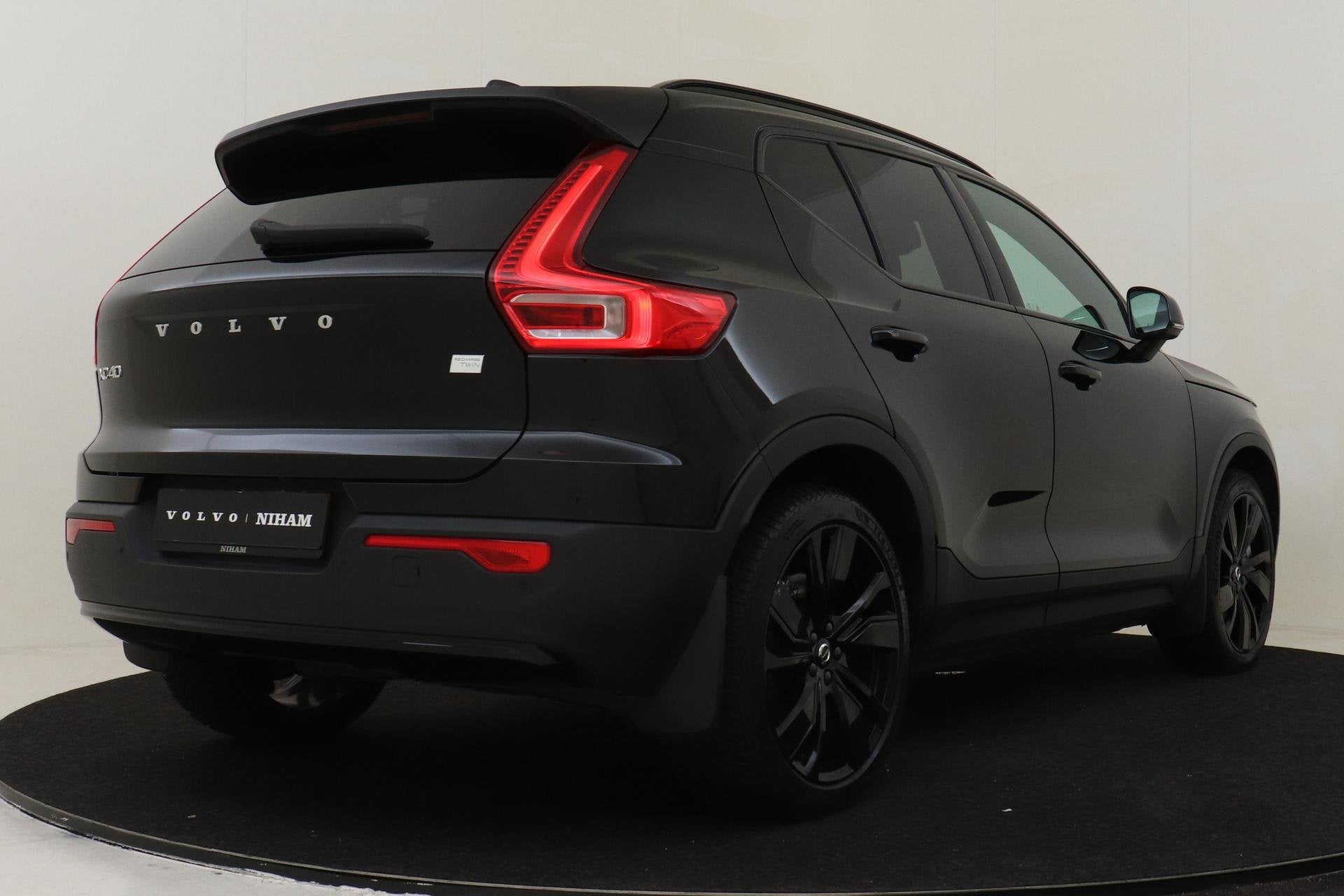 Volvo XC40 RECHARGE TWIN ULTIMATE 78 kWh *VOL!* -PANO.DAK|HA, Auto's, 12 maanden, Leder en Stof, Zwart, Origineel Nederlands