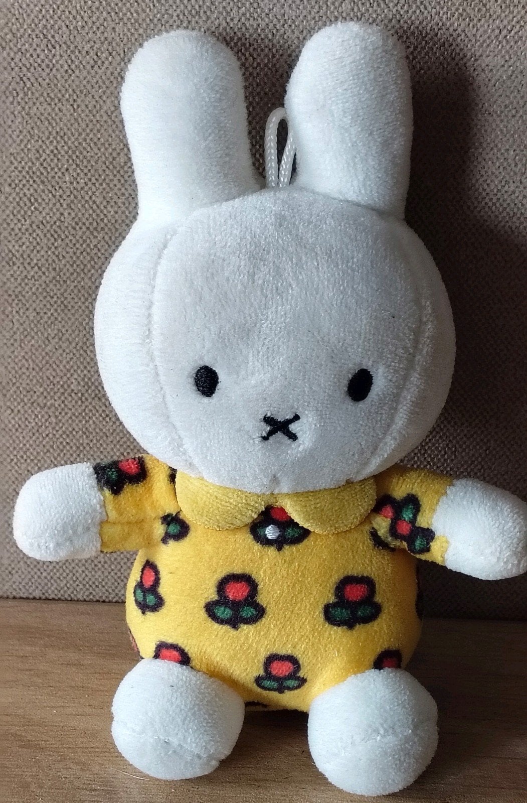 Nijntje knuffeltje met geel bloemenpakje, Overige merken, Verzenden, Konijn, Nijntje