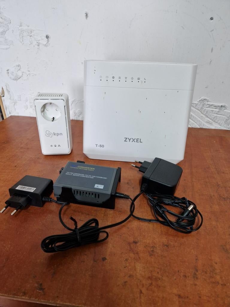 Zyxel T-50 modem en mediaconverter, Ophalen of Verzenden