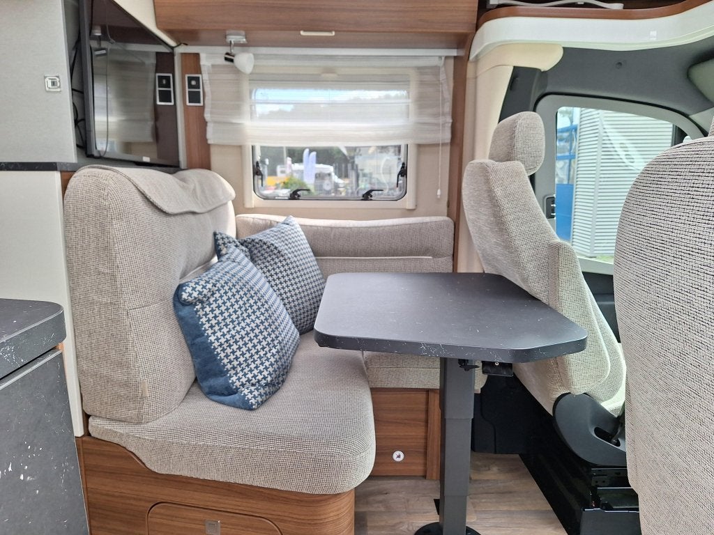 Hymer B-MC T 580 2021 2 APARTE BEDDEN-1E EIGENAAR!, Caravans en Kamperen, Automaat, Standaard zit, 6 tot 7 meter, Bedrijf