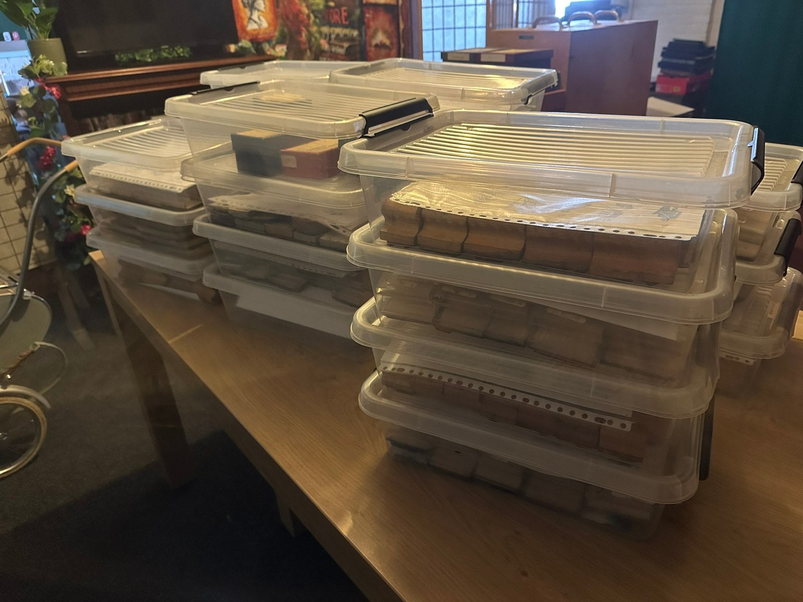 Grote verzameling stempels… 22 bakken, 3 kisten en 6 dozen., Ophalen, Gebruikt, Overige typen