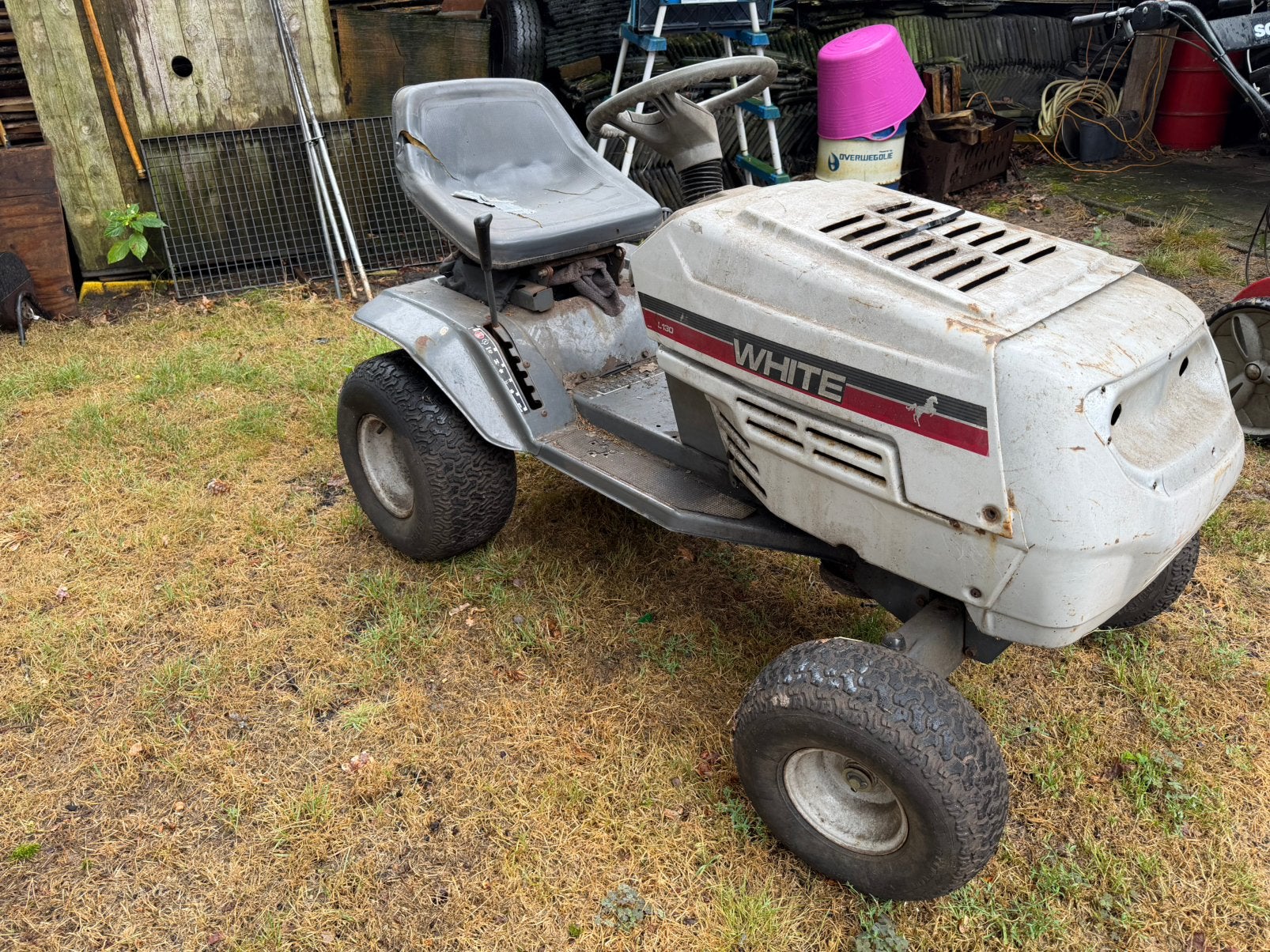 White L130 zitmaaier – goed lopend 13 pk-blok, Tuin en Terras, Ophalen, Zo goed als nieuw