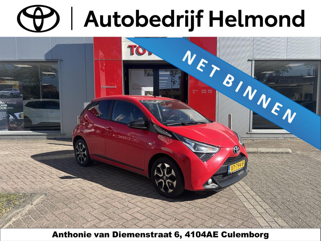 Toyota Aygo 1.0 VVT-i x-joy | Carplay | Mooie uitvoering | P, Voorwielaandrijving, Gebruikt, Euro 6, 4 stoelen