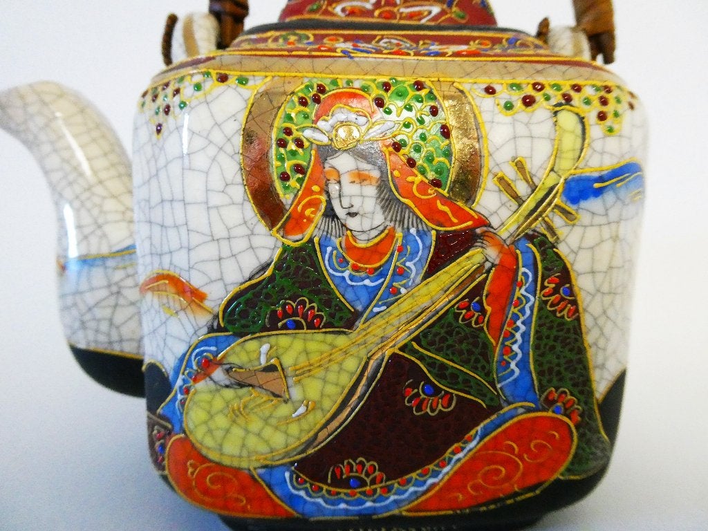 Chinese Satsuma theepot met foo dog deksel en 2 vaasjes, Ophalen of Verzenden