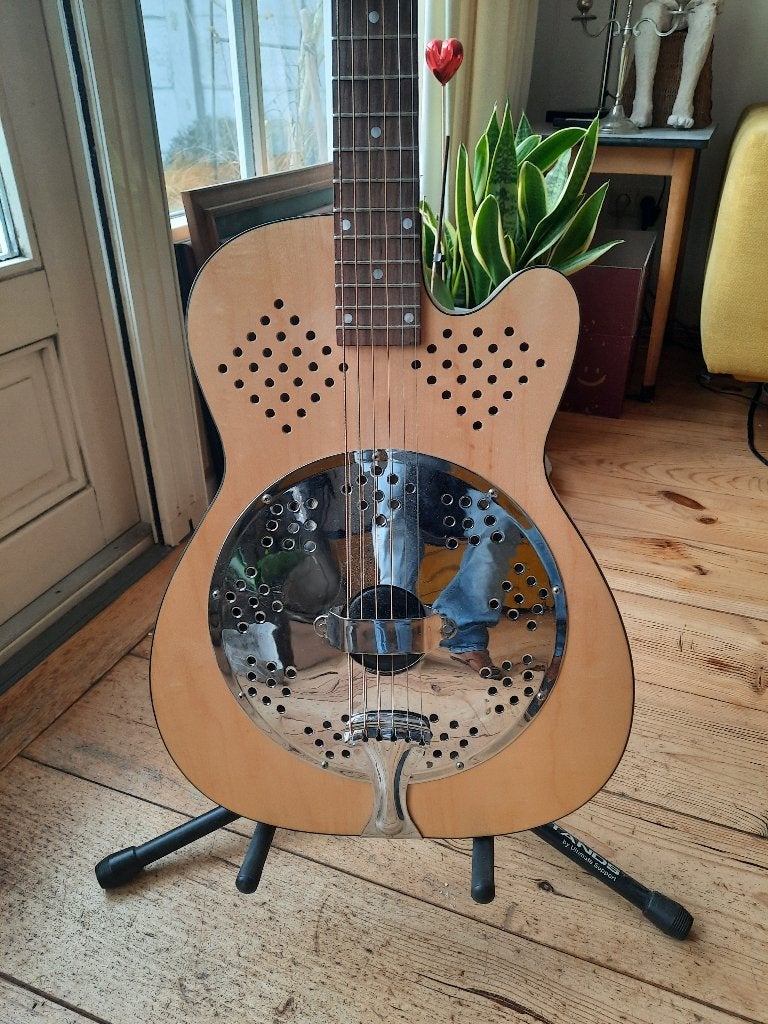 O.M.I. Dobro USA te koop / ruil, Ophalen, Zo goed als nieuw, Resonator- of Dobrogitaar, Met koffer