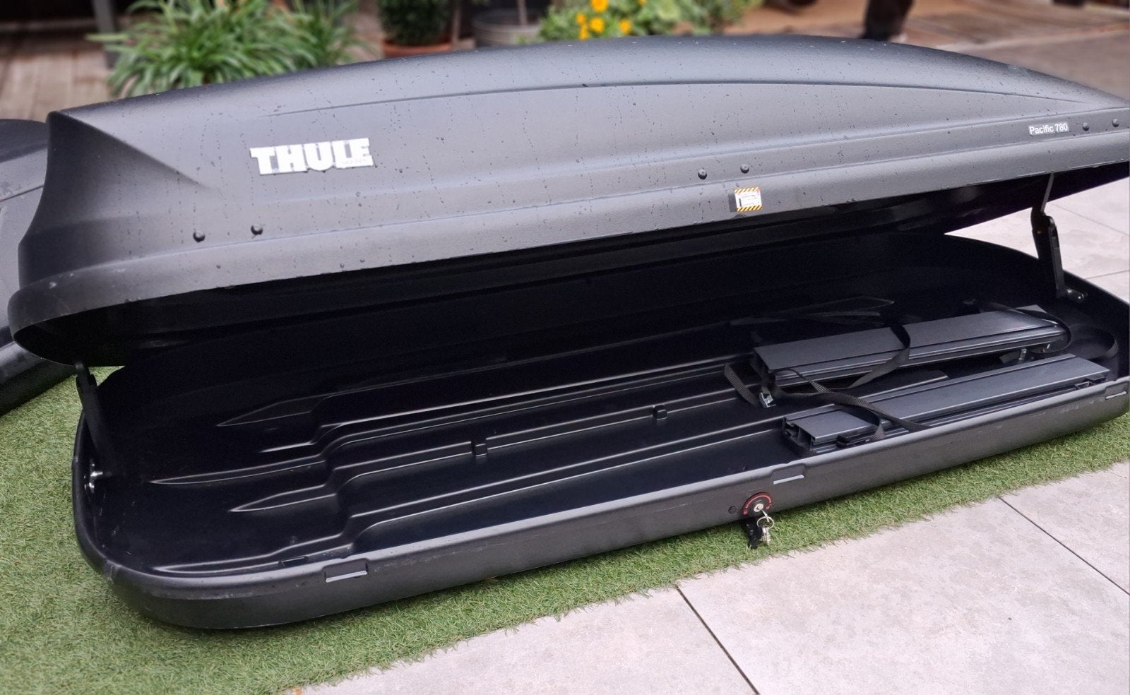 Thule Pacific 780 Dakkoffer, Ophalen, Gebruikt