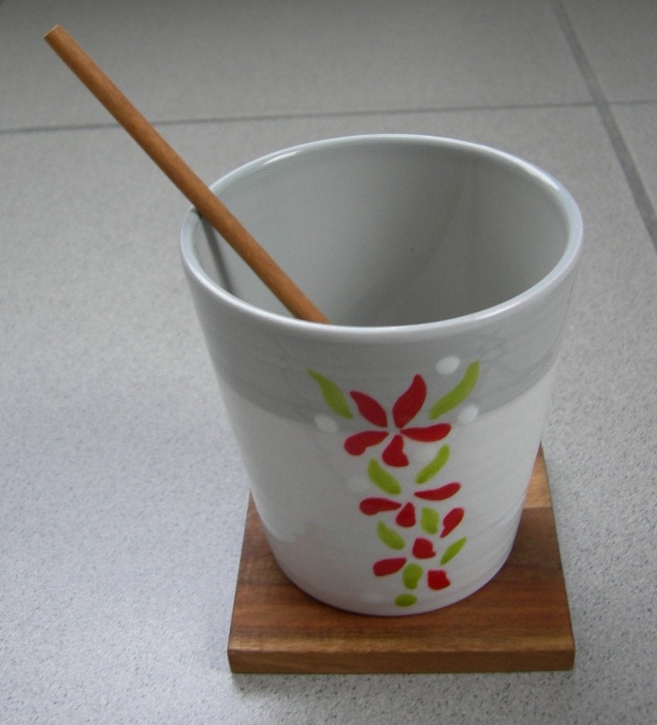 Beker Set. Bestaande uit grote beker en lang houten lepeltje, Ophalen of Verzenden, Zo goed als nieuw, Overige stijlen, Kop(pen) en/of Schotel(s)