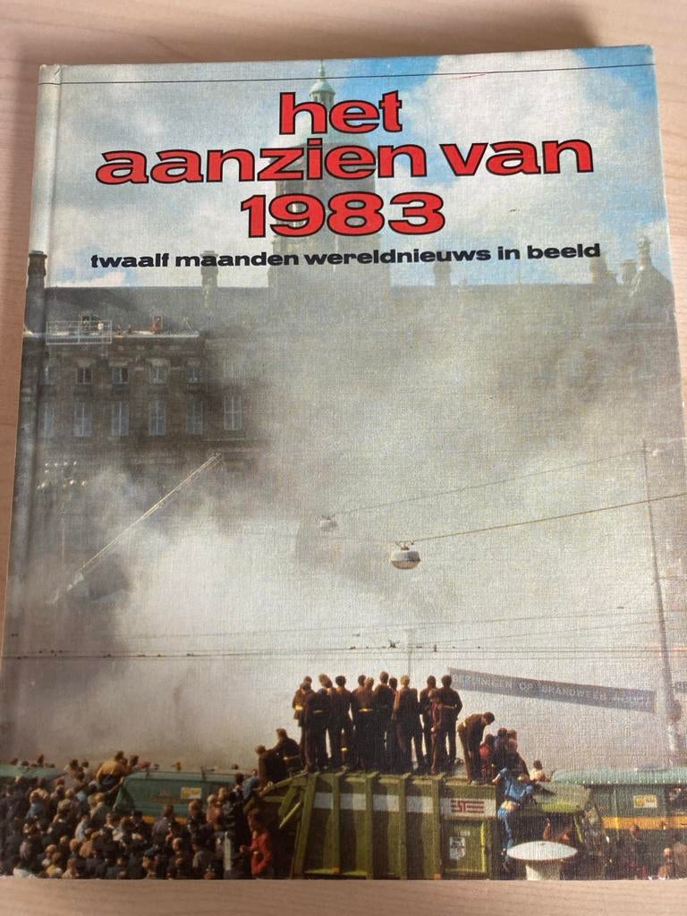 Het Aanzien van 1983, Ophalen of Verzenden, 20e eeuw of later, Gelezen