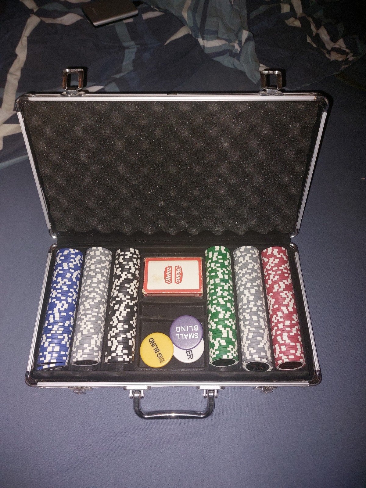 Pokerset in aluminium koffer met fiches en kaarten, Drie of vier spelers, Ophalen, Gebruikt, Onbekend
