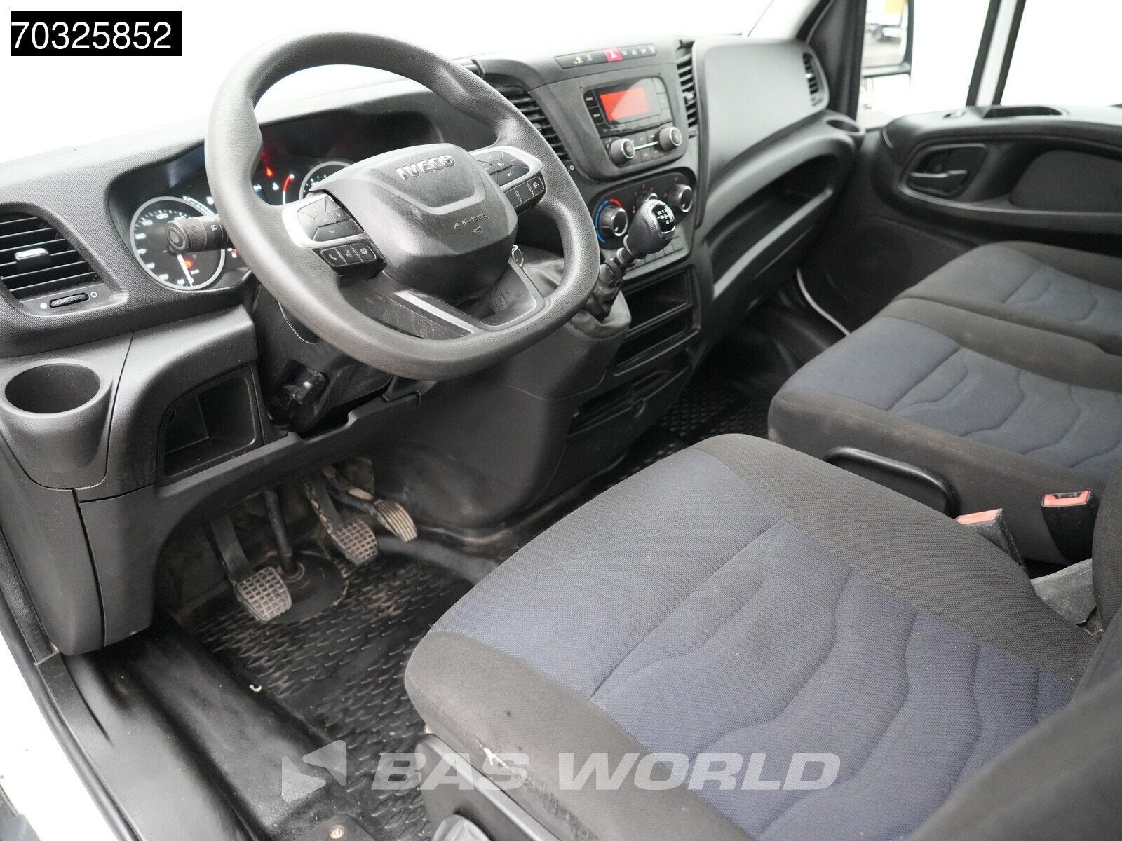Iveco Daily 35C14 Kipper Kist 3,5t Trekhaak Airco Cruise Eur, Auto's, Stof, Gebruikt, Euro 6, Iveco