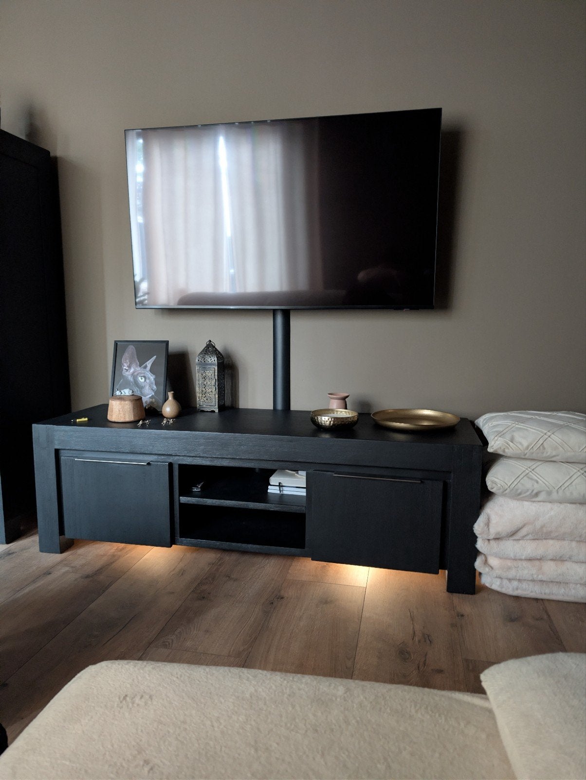 Acacia hardhout tv-meubel €100, Ophalen, Gebruikt