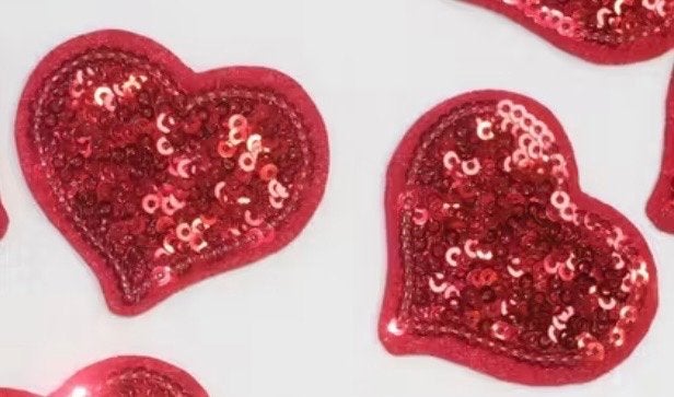 2 Strijkapplicaties Hart Pailletten Glitter Rood zilver rosé, Hobby en Vrije tijd, Ophalen of Verzenden, Nieuw, Hotfix applicaties
