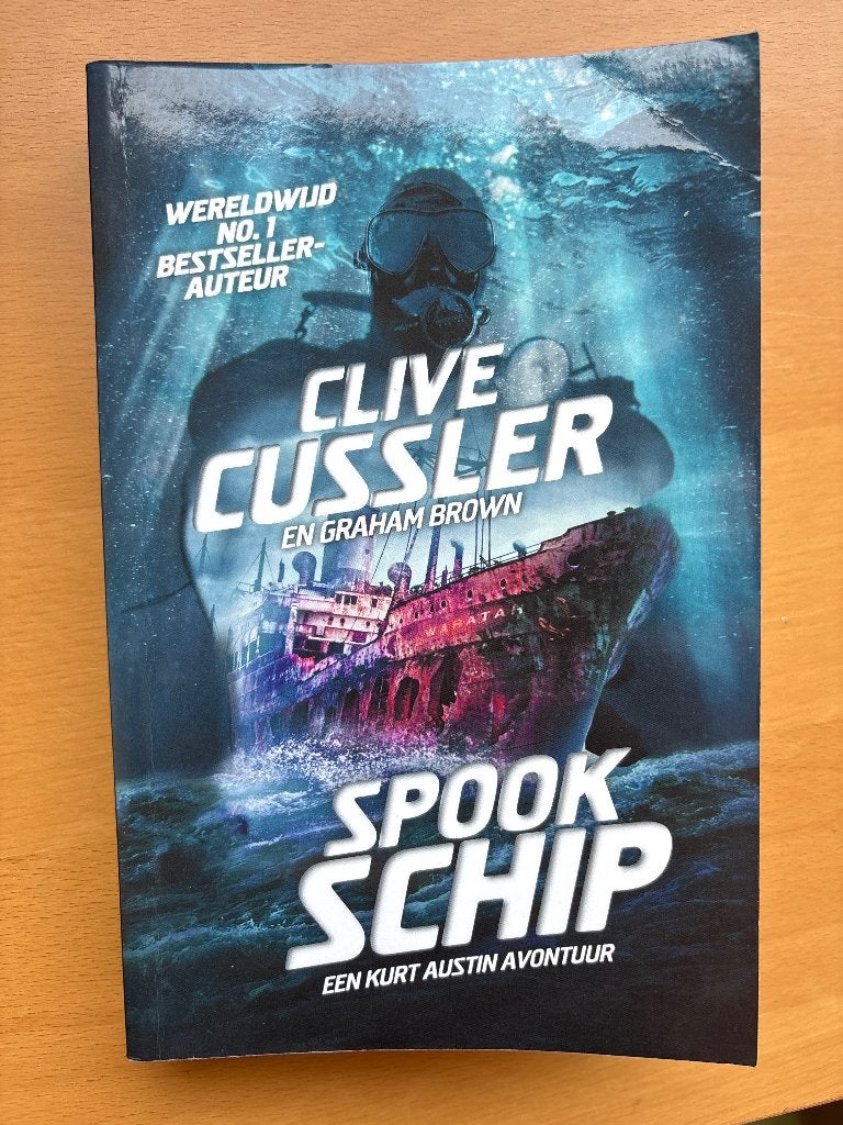 Clive Cussler - Spookschip, Boeken, Avontuur en Actie, Ophalen, Zo goed als nieuw, Clive Cussler