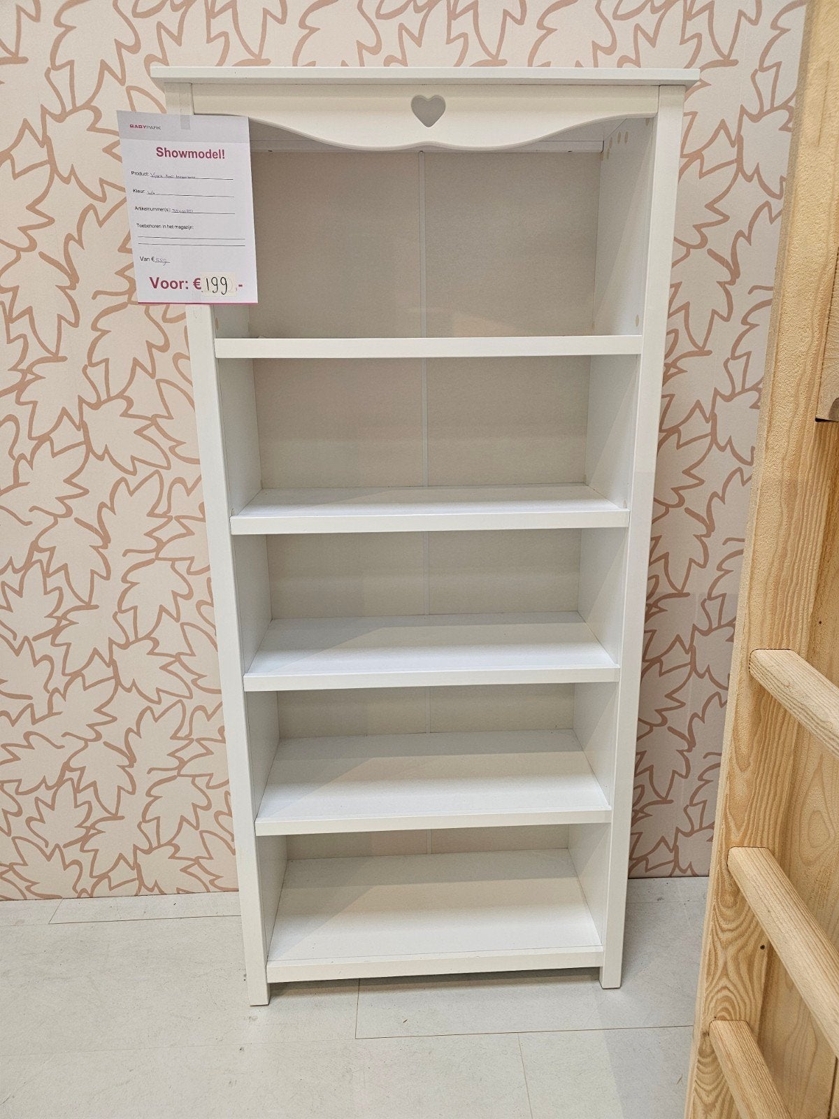 Vipack Amori boekenkast, wit, Ophalen, Met plank(en), 50 tot 100 cm, Zo goed als nieuw