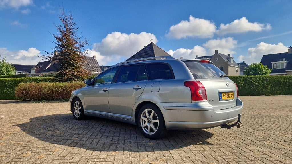 Toyota Avensis 2.0 16V Vvt-i Wagon AUT 2007 Grijs 151.332 km, Auto's, Stof, Avensis, 4 cilinders, 11 km/l