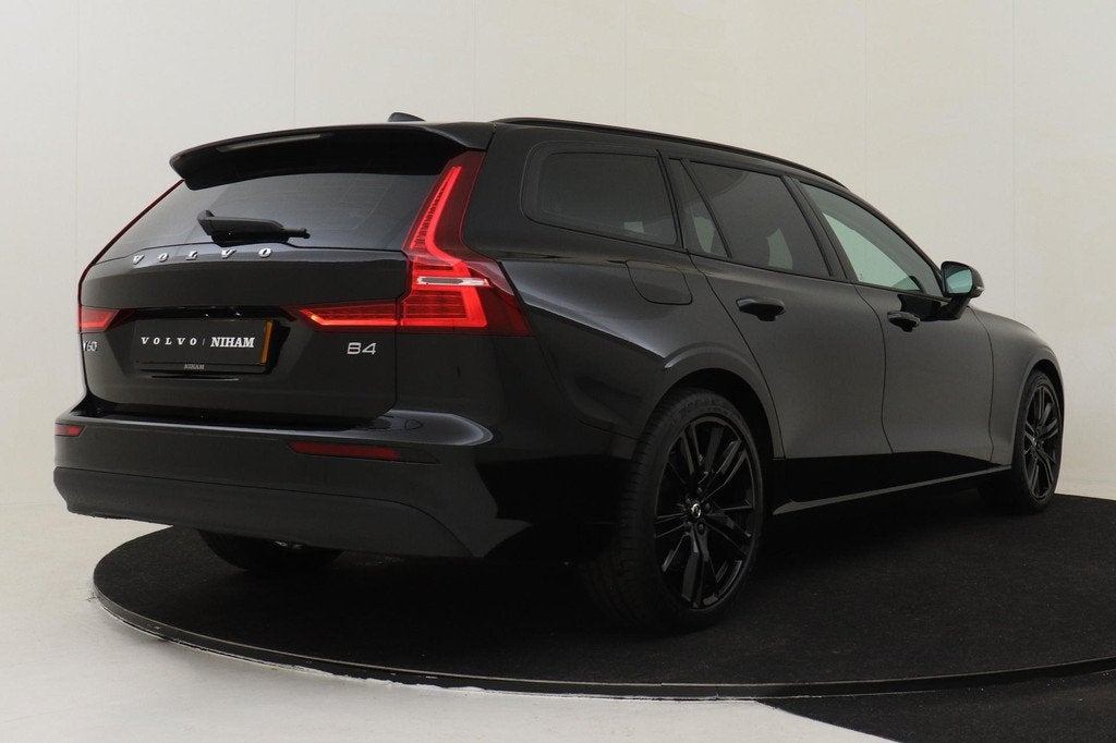 Volvo V60 B4 (M-HYBRID) ESSENTIAL BLACK EDITON -CAMERA|CLIMA, Auto's, Volvo, 12 maanden, Stof, 1800 kg, Euro 6