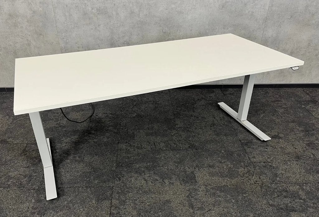 Elektrisch zit-sta bureau 180x80, Huis en Inrichting, Ophalen, Zit-sta bureau, Elektrisch, 80 cm