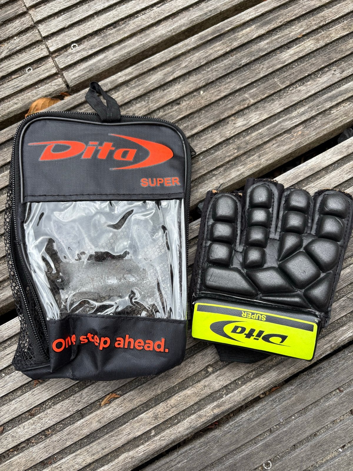 Dita Super Hockeyhandschoen mt S, Ophalen, Gebruikt