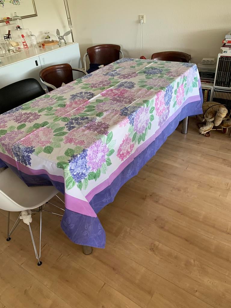 Prachtig, groot, stevig, katoenen tafelkleed. 230 x 175 cm., Ophalen of Verzenden, Zo goed als nieuw, Rechthoek