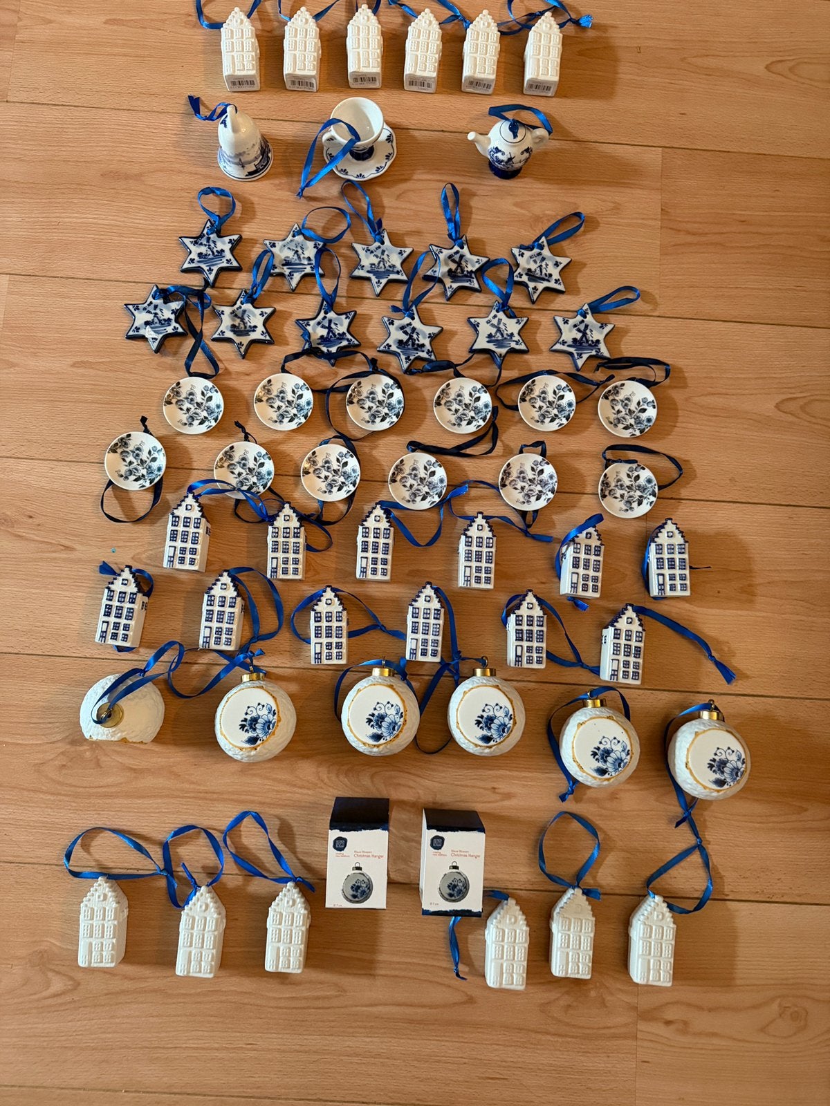 57 Delfstblauw Heinen aardewerk kerst ornamenten, Diversen, Kerst, Ophalen of Verzenden, Zo goed als nieuw