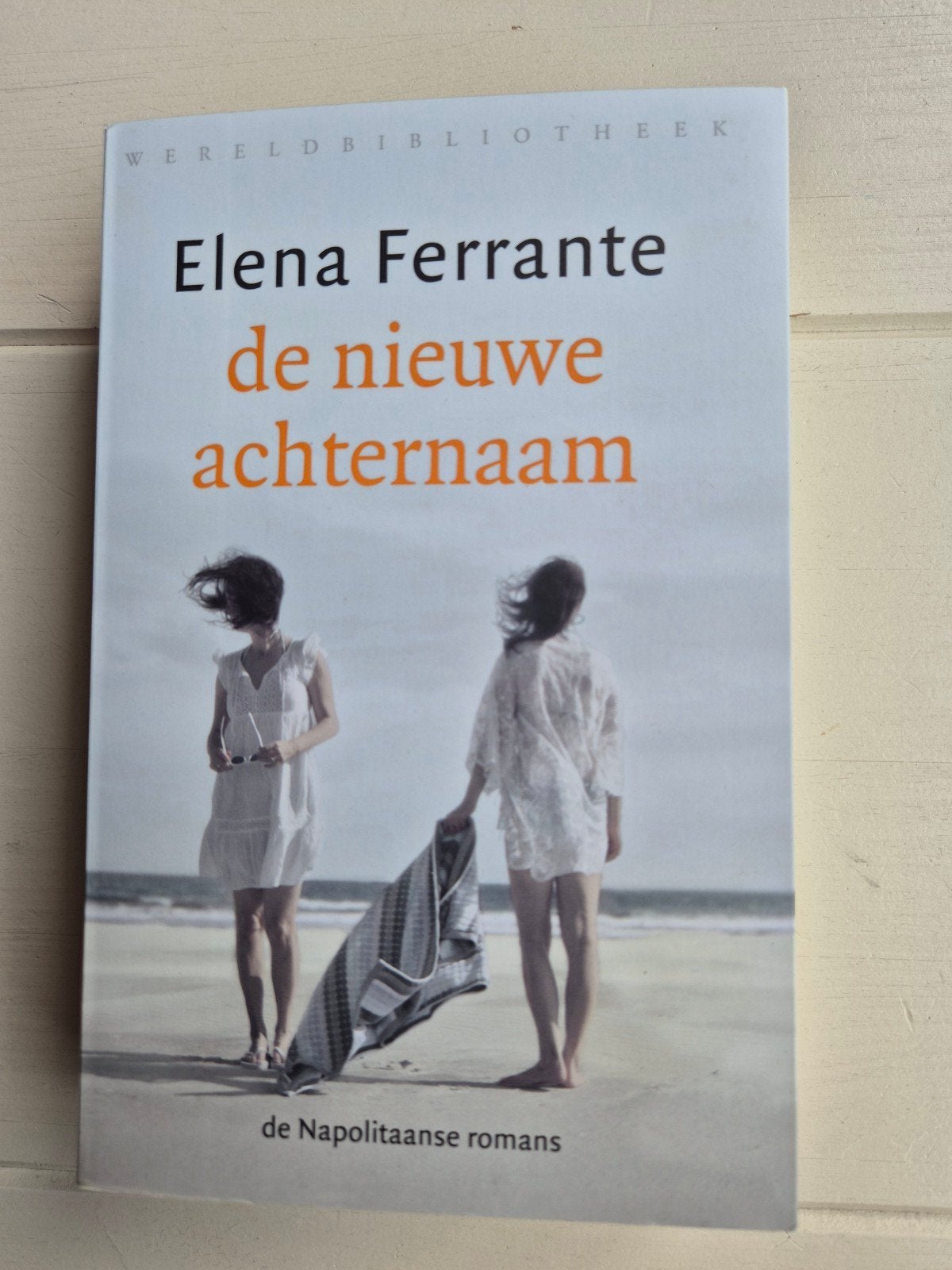De nieuwe achternaam, Eleanor Ferrante, Ophalen of Verzenden, Zo goed als nieuw, Elena Ferrante